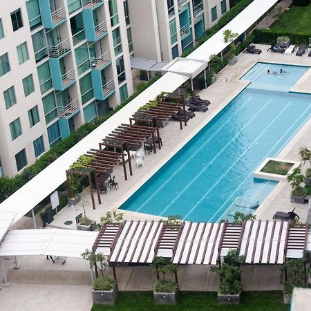 Lujoso condominio con lavadora y secadora, S. José San José Esterno foto