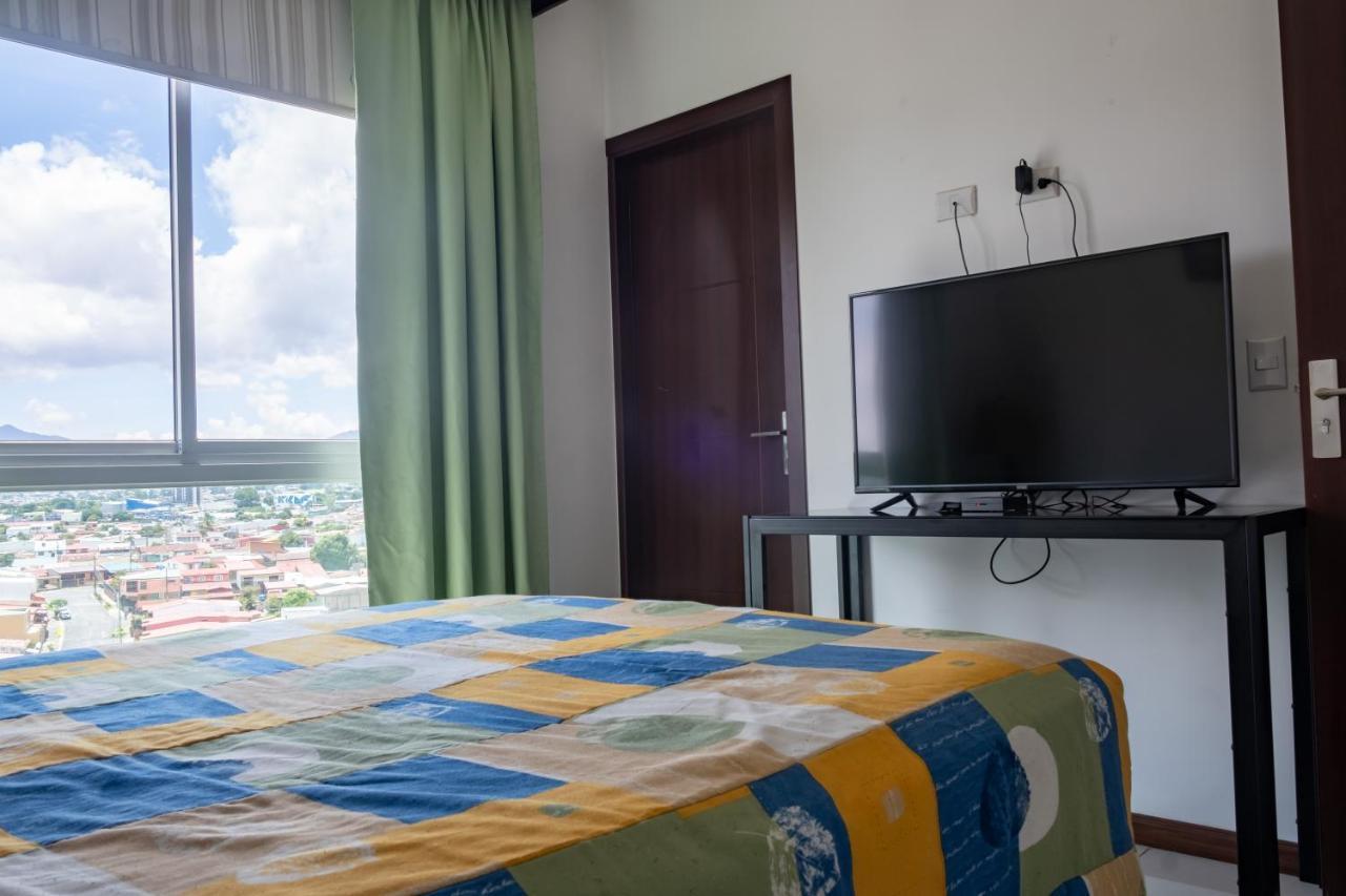 Lujoso condominio con lavadora y secadora, S. José San José Esterno foto
