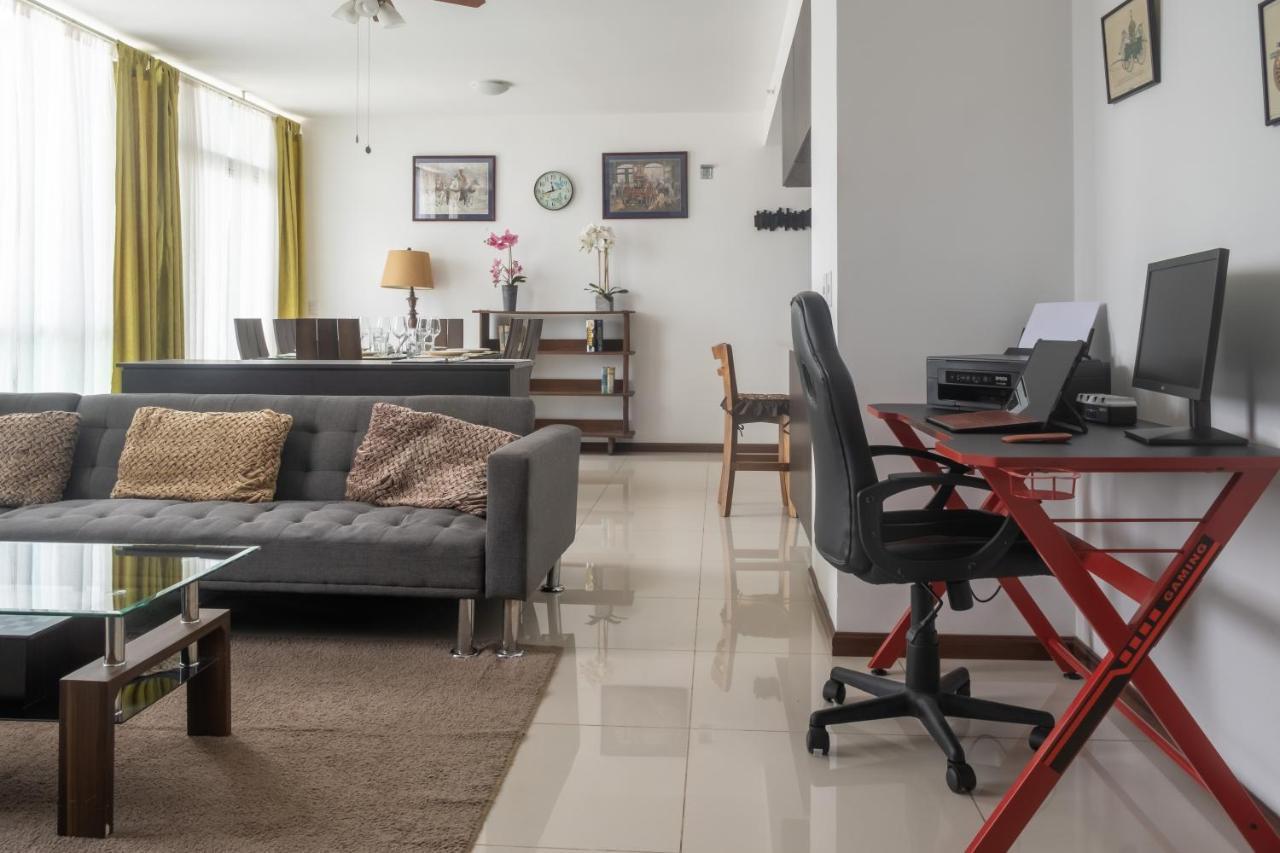 Lujoso condominio con lavadora y secadora, S. José San José Esterno foto