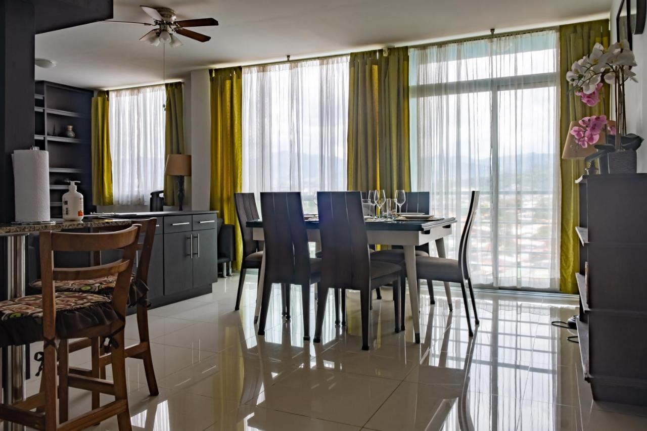 Lujoso condominio con lavadora y secadora, S. José San José Esterno foto
