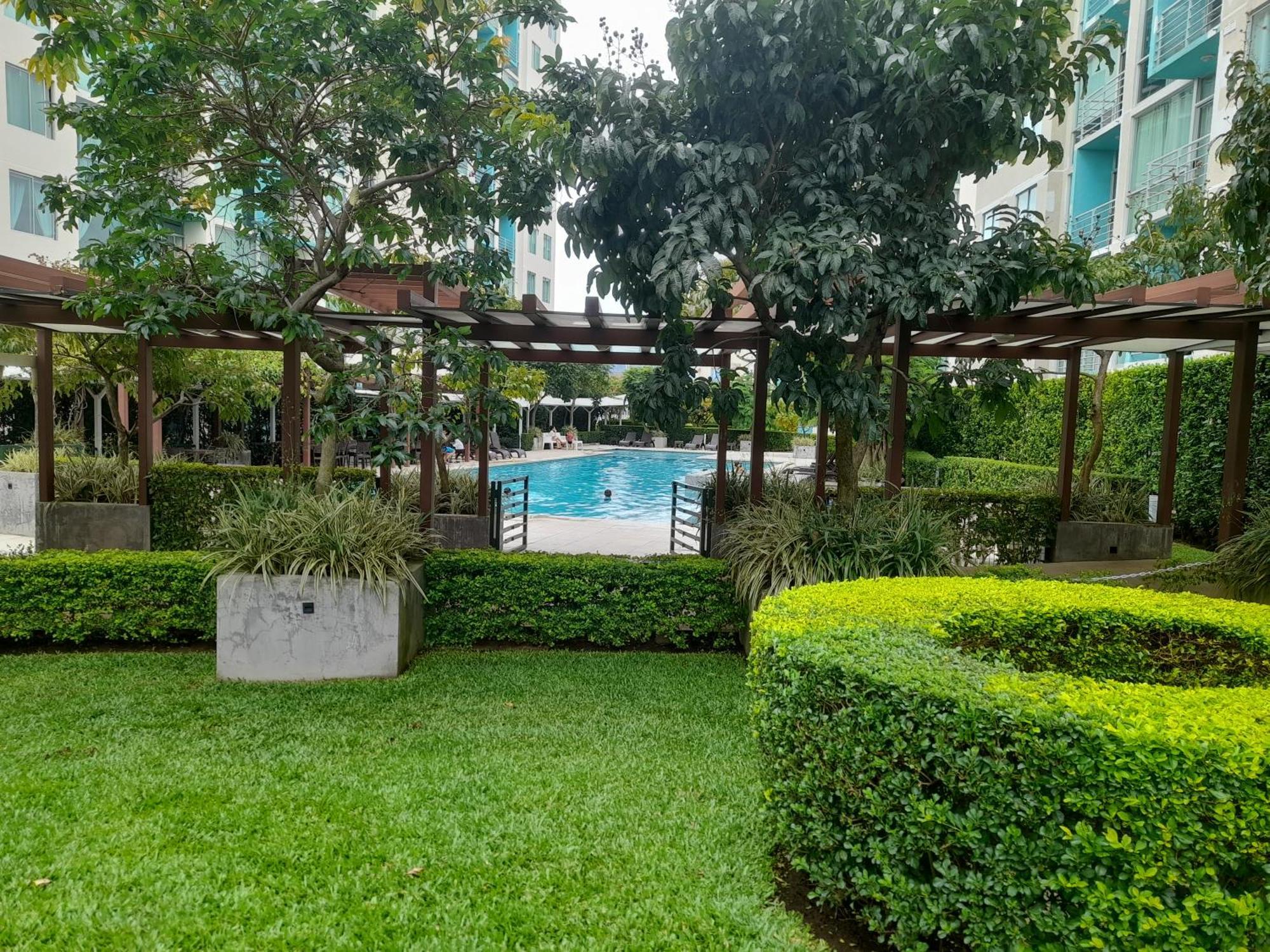 Lujoso condominio con lavadora y secadora, S. José San José Esterno foto