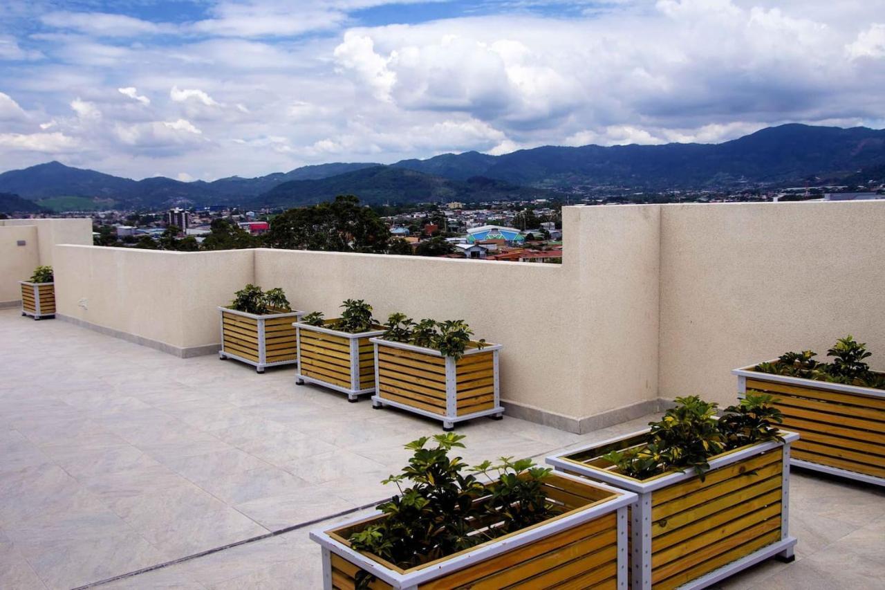 Lujoso condominio con lavadora y secadora, S. José San José Esterno foto